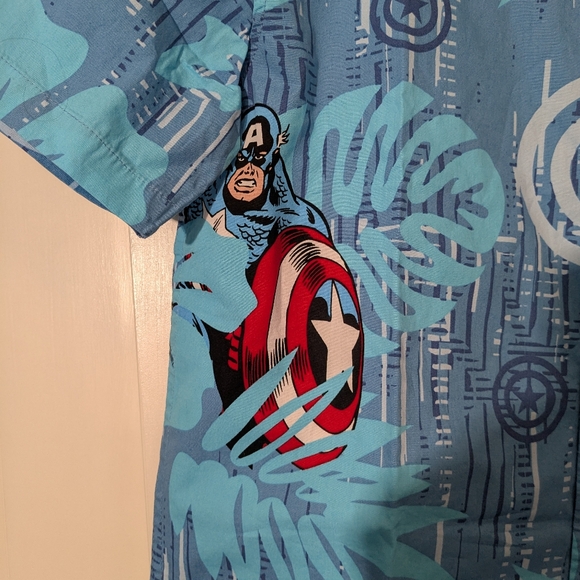 NWOT Marvel Captain America Shirt - Picture 2 of 8